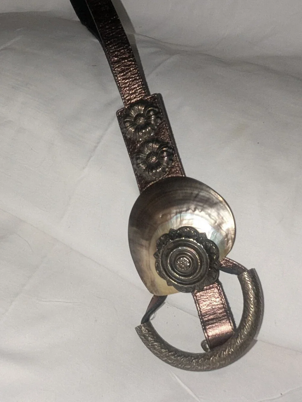 Women's Metallic Bronze Leather Statement Belt Mother Of Pearl Shell Rosette Buc